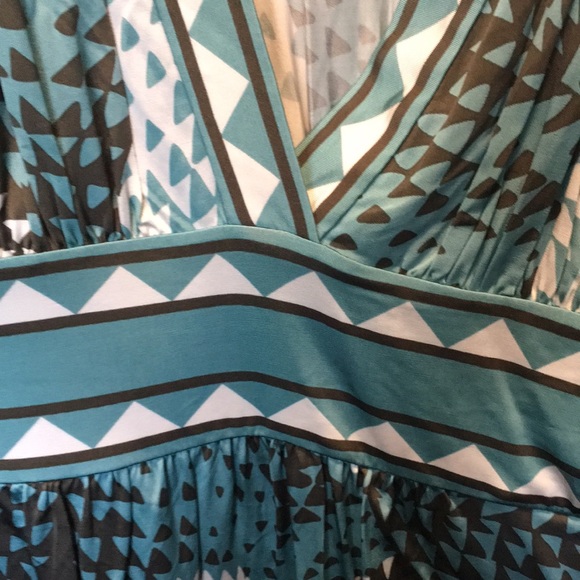 BCBG TOP - Picture 3 of 5